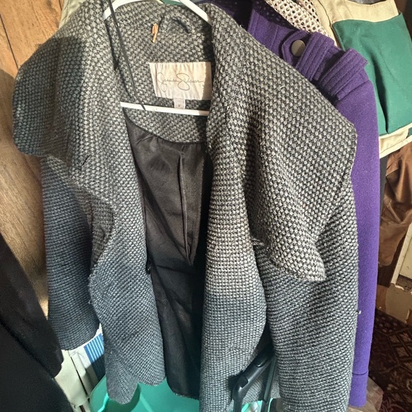 Coats - Picture 7 of 7